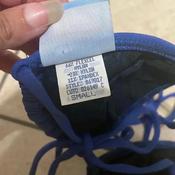 BECCA Bikini Top Size S - Picture 4 of 4